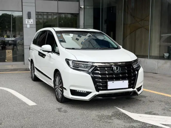 Honda Elysion 2022 Model 2.0L Hybrid Deluxe Edition
