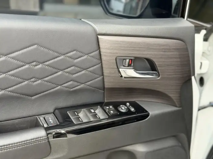 Honda Elysion 2022 Model 2.0L Hybrid Deluxe Edition – фото 9