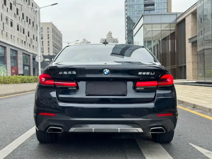 BMW 5 Series 2022 Model Facelift 525Li M Sports Set – фото 5