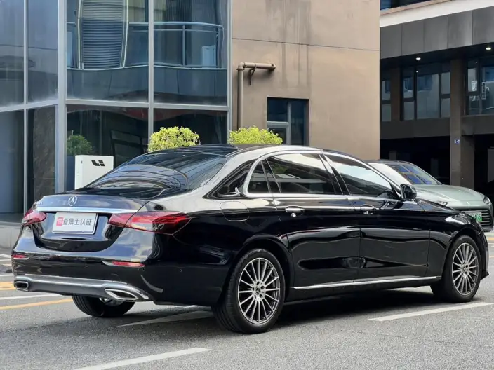 Mercedes-Benz E-Class 2021 Model Facelift E 260 L sedan – фото 6