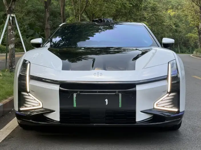 HiPhi Z 2023 Model 5 seat Edition – фото 2