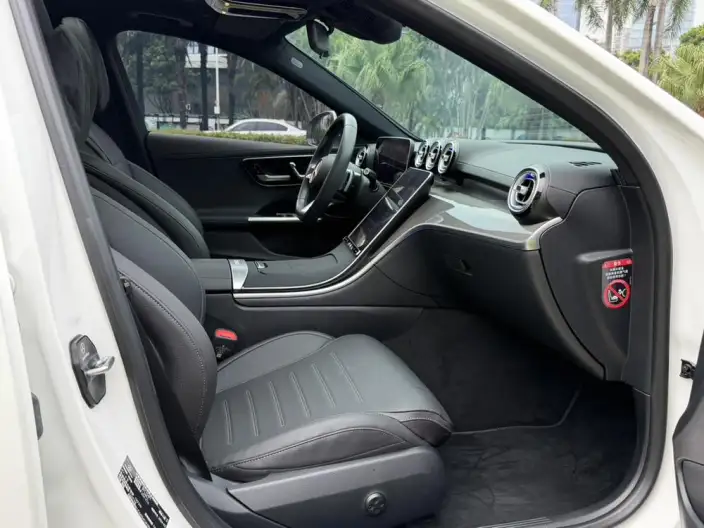 Mercedes-Benz C-Class 2024 Model Facelift C 260 L Sports Edition – фото 10