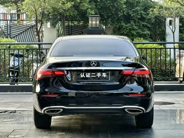 Mercedes-Benz E-Class 2023 Model E 260 L sedan – фото 5