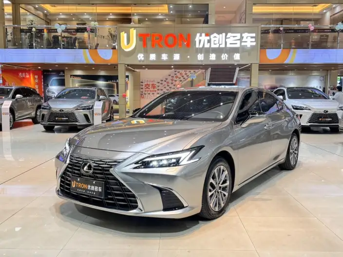 Lexus ES 2025 Model 300h Premium