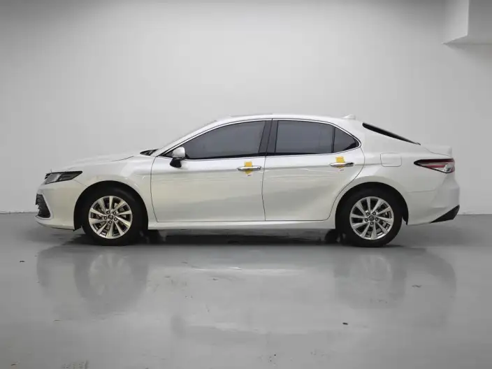 Toyota Camry 2022 Model 2.0G Deluxe Edition