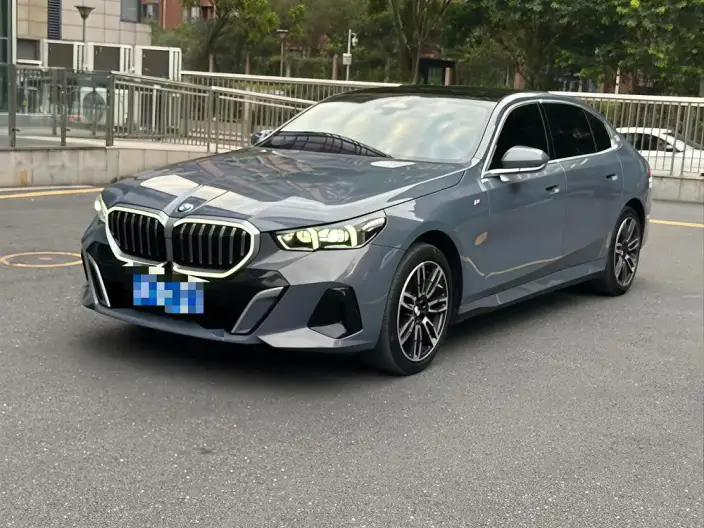 BMW 5 Series 2024 Model 525Li M Sports Set