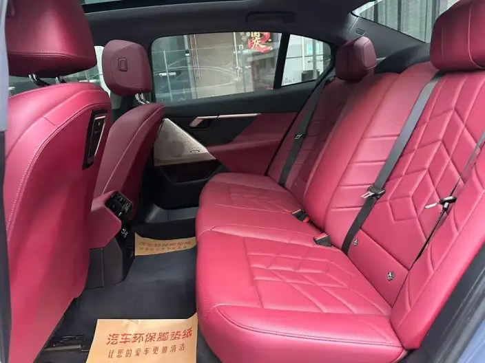 BMW 5 Series 2024 Model 525Li M Sports Set – фото 10