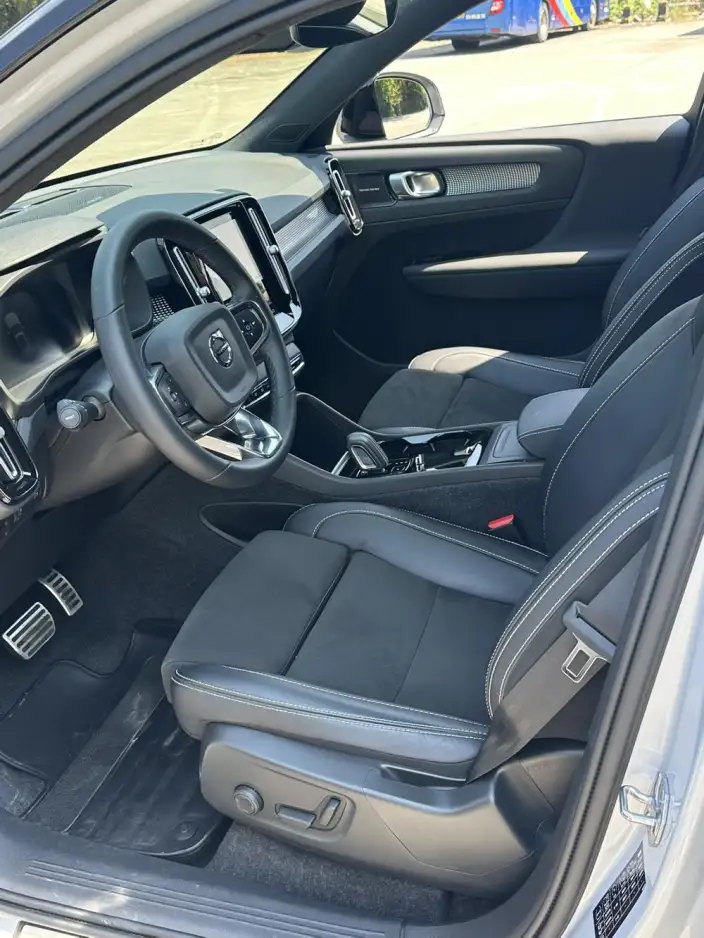 Volvo XC40 EV 2022 Model Long Battery Life Pro Edition PRO – фото 8