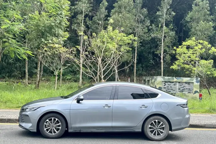 BYD Destroyer 05 2023 Model DM-i Champion Edition 55KM Luxury Model