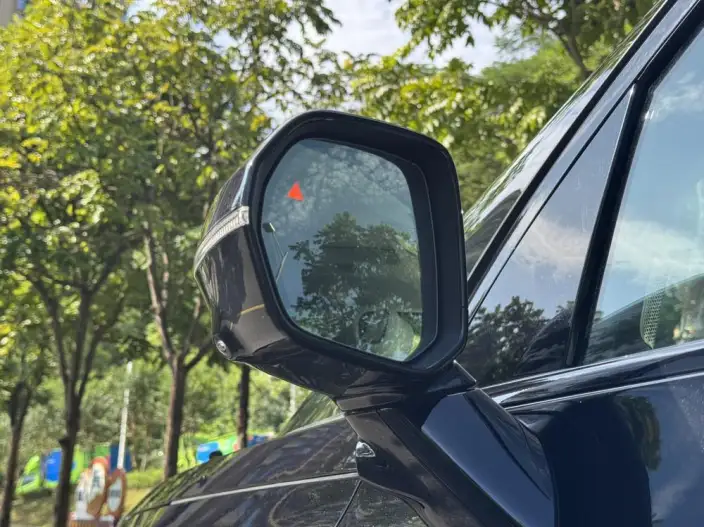 Volvo EM90 2025 Model Ultra VI seat – фото 7