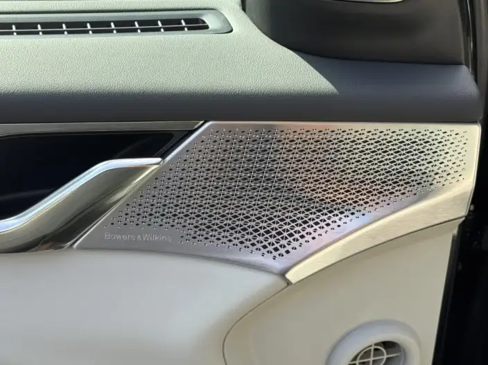 Volvo EM90 2025 Model Ultra VI seat – фото 9