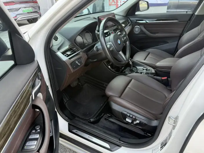 BMW X1 2022 Model xDrive25Li Exclusive Model – фото 9