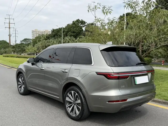 Li Auto ONE 2021 Model Extended Range 6 seat Edition – фото 5