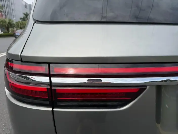 Li Auto ONE 2021 Model Extended Range 6 seat Edition – фото 9