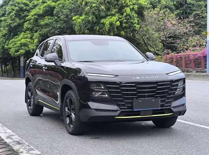Jetour Dasheng 2025 Model 1.5T DCT Youth UP