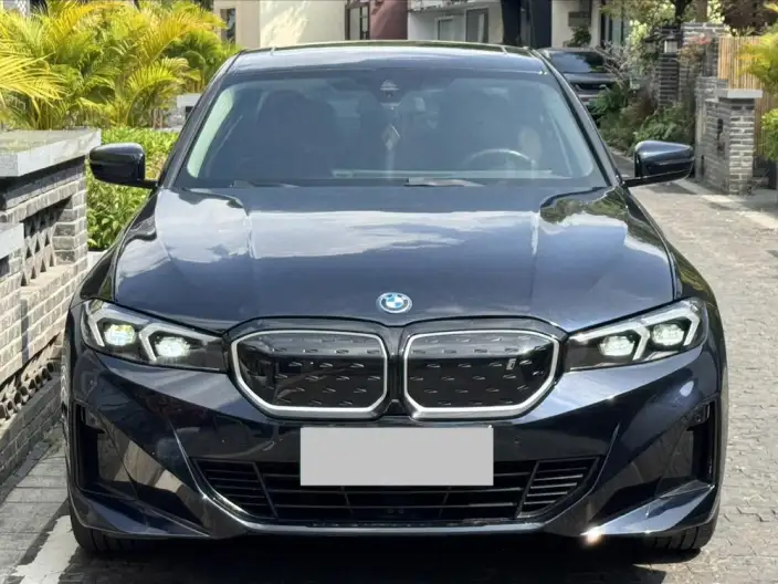 BMW i3 2022 Model eDrive35L