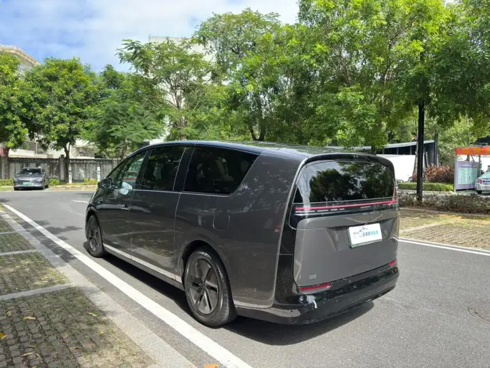 Li Auto MEGA 2024 Model Ultra Edition