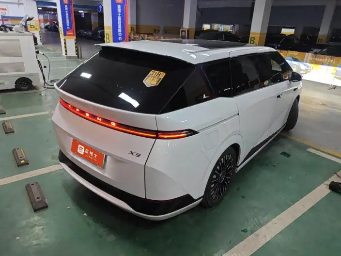 XPeng X9 2025 Model EV 740 Ultra-long Endurance Max