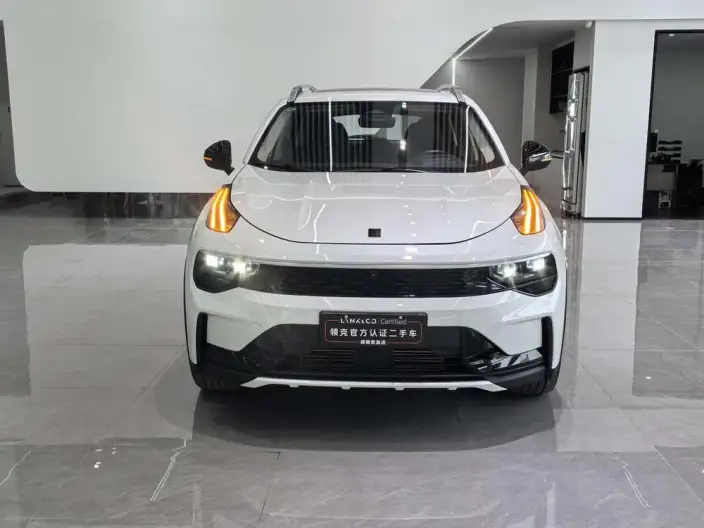 Lynk & Co 01 2024 Model 2.0TD 2WD Global Pro – фото 2