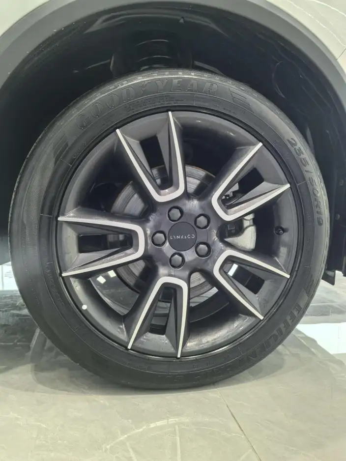 Lynk & Co 01 2024 Model 2.0TD 2WD Global Pro – фото 9