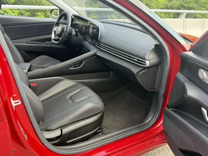 Hyundai Ioniq 2022 Model 1.5L CVT LUX Premium Edition – фото 6