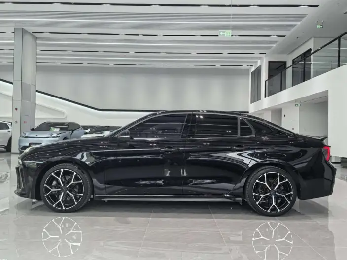 Lynk & Co 03 2023 Model 03+ 2.0TD Automatic Performance Package – фото 4