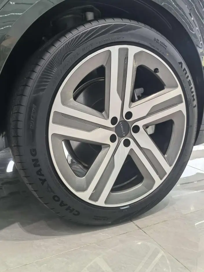 Lynk & Co 09 EM-P 2024 Model EM-P 2.0TD VI seat ULTRA – фото 9