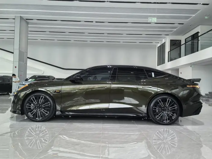 Lynk & Co 10 EM-P 2025 Model 240 4WD Ultra Sports Edition