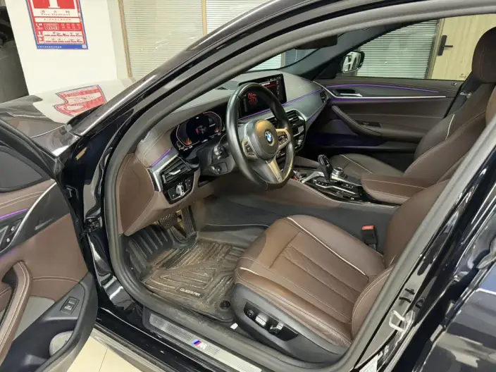 BMW 5 Series 2022 Model Facelift II 530Li Leading Model M Sports Set – фото 8