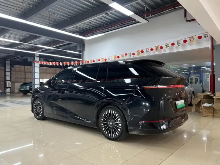 XPeng X9 2025 Model EV 740 Ultra-long Endurance Max – фото 5