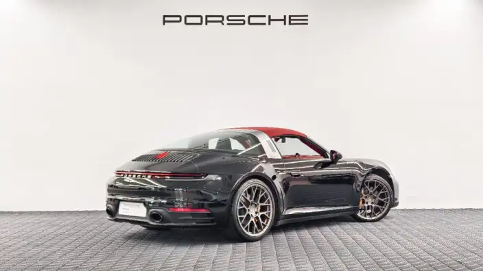 PORSCHE 911 2023 Model Targa 4 3.0T – фото 6