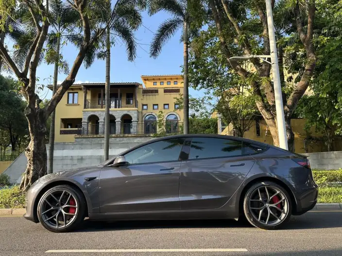 Model 3 2022 Model Performance High performance All-wheel drive version
