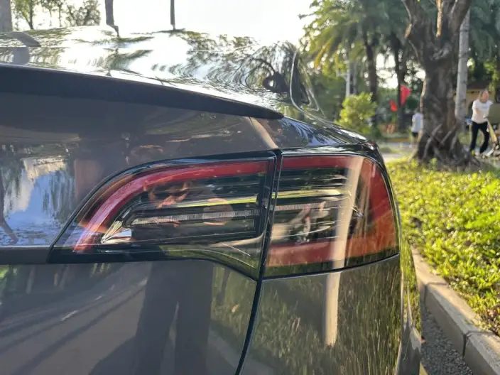 Model 3 2022 Model Performance High performance All-wheel drive version – фото 6