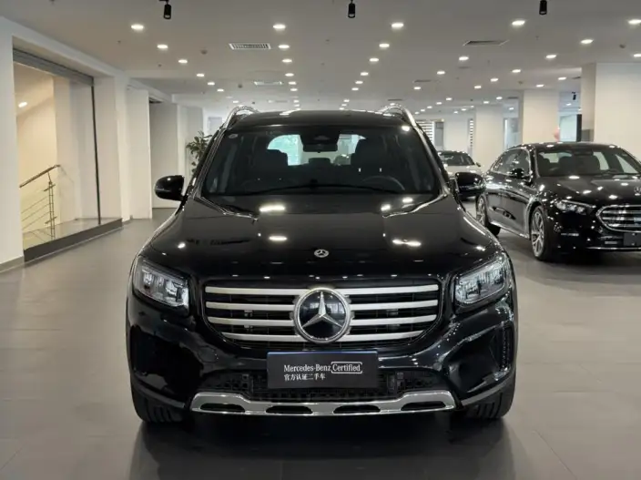 Mercedes-Benz GLB 2025 Model GLB 220 Fashion Model
