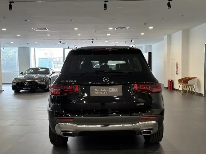 Mercedes-Benz GLB 2025 Model GLB 220 Fashion Model – фото 5