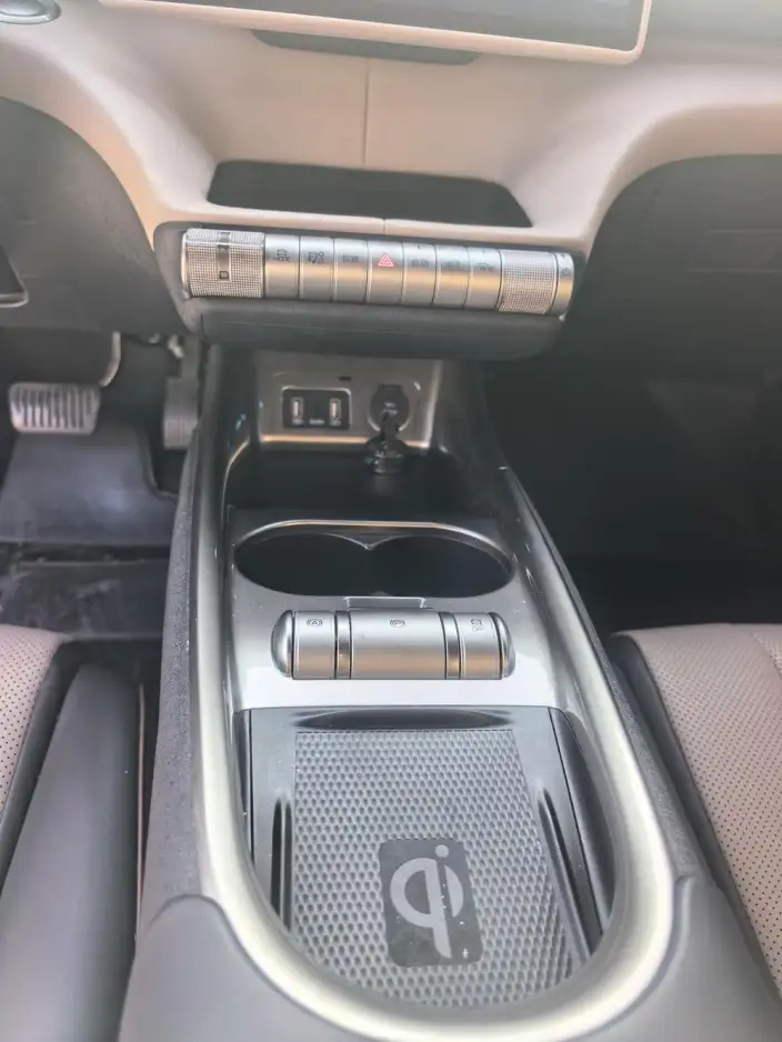 BYD Dolphin 2023 Model Fashion Edition – фото 9