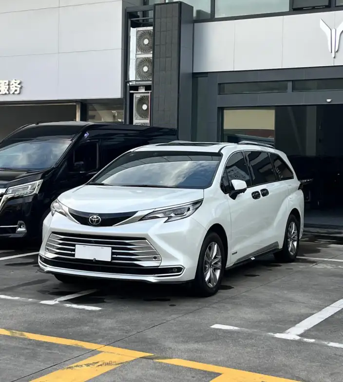 Toyota Sienna 2021 Model 2.5L Hybrid Platinum edition