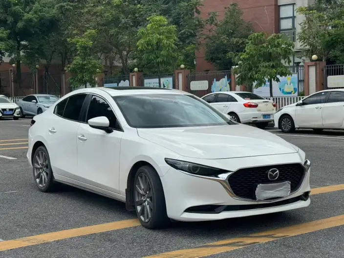 Mazda3 Axela 2022 Model 2.0L Automatic Zhi Shine Edition