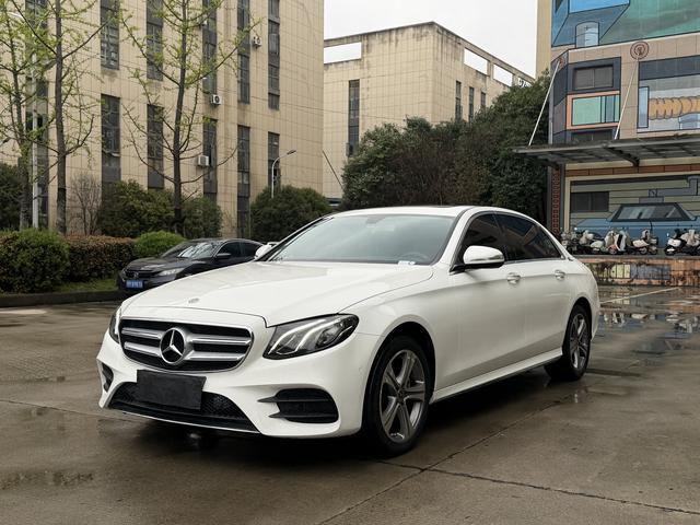 Mercedes-Benz E-Class 2019 E 260 L Sport – фото 1