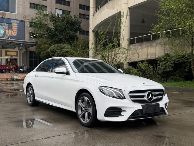 Mercedes-Benz E-Class 2019 E 260 L Sport – фото 3