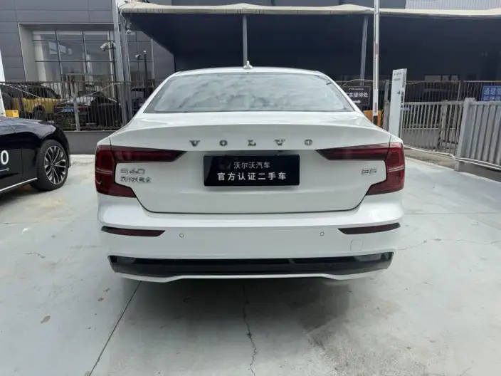 Volvo S60 2025 Model B5 Smart Elegance Sports Edition – фото 6