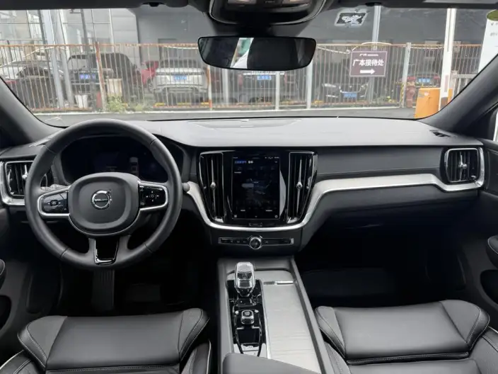Volvo S60 2025 Model B5 Smart Elegance Sports Edition – фото 10