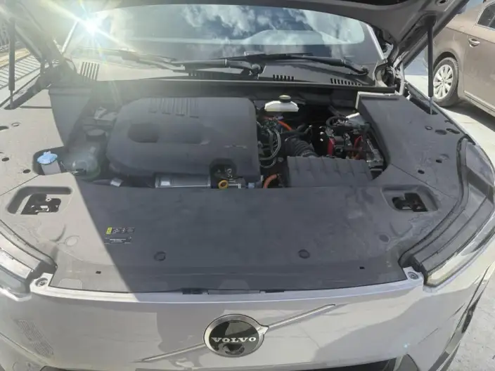 Volvo XC70 2026 Model 4WD Ultra-long Endurance Plus – фото 9