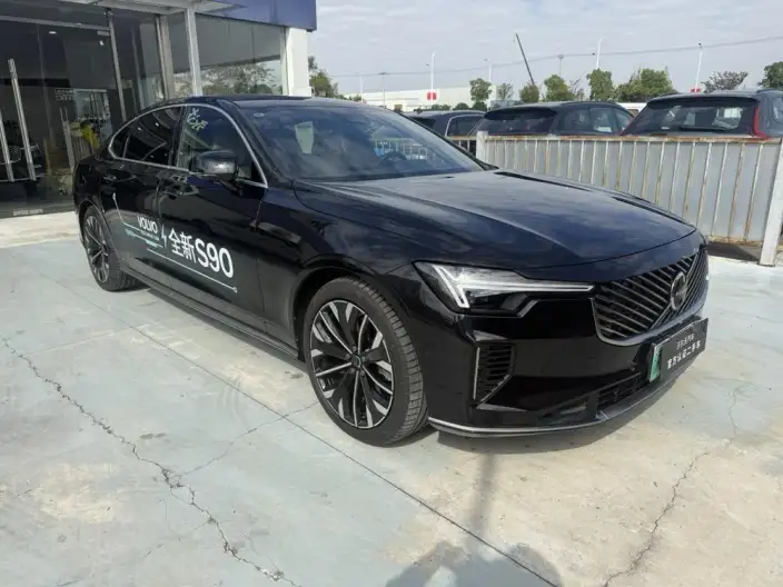 Volvo S90 PHEV 2026 Model T8 4WD Long Battery Life Pro Smart Elegance Deluxe Edition