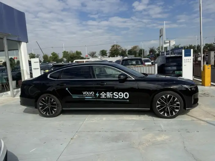 Volvo S90 PHEV 2026 Model T8 4WD Long Battery Life Pro Smart Elegance Deluxe Edition – фото 8