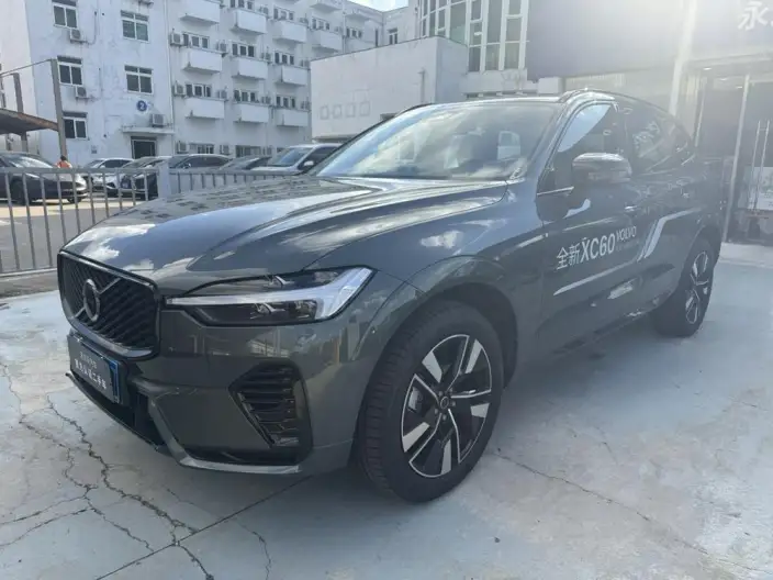 Volvo XC60 2026 Model B5 4WD Smart Range Sports Edition