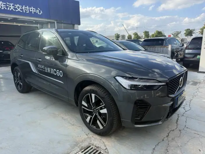 Volvo XC60 2026 Model B5 4WD Smart Range Sports Edition