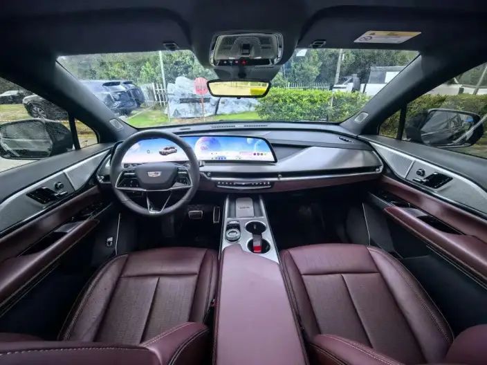 Cadillac XT5 2025 Model 28T 4WD Platinum Model – фото 9