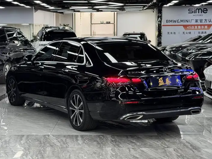 Mercedes-Benz E-Class PHEV 2022 Model E 350 e L sedan – фото 5