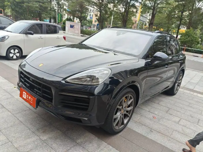 Cayenne 2023 Model Cayenne S 2.9T Platinum edition – фото 1